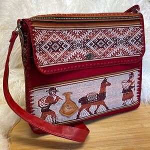 🇵🇪🐫 PERU // Handwoven Peruvian Wool Shoulder Bag w Adjustable Leather Strap